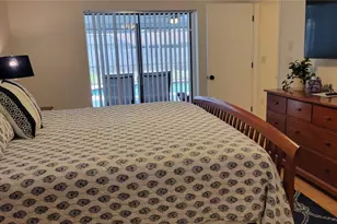 1526 Georgetowne Ln, Sarasota, FL 34232 - Photo 18