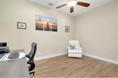 12235 Thornhill Court, Lakewood Ranch, FL 34202 - Photo 16