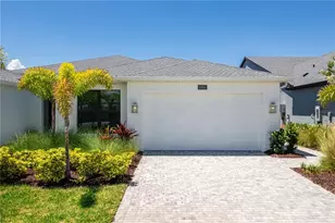 5854 Windbreak Ct, Apollo Beach, FL 33572 - Photo 2