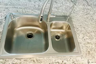 5061 Barrington Cir, Sarasota, FL 34234 - Photo 8