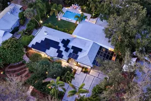 1731 Cunliff Ln, Sarasota, FL 34239 - Photo 4