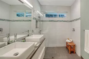 1731 Cunliff Ln, Sarasota, FL 34239 - Photo 36