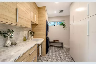 1731 Cunliff Lane, Sarasota, FL 34239 - Photo 38