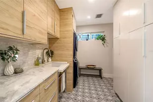 1731 Cunliff Ln, Sarasota, FL 34239 - Photo 38