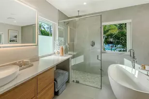 1731 Cunliff Ln, Sarasota, FL 34239 - Photo 30