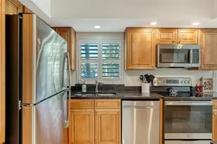 1001 Benjamin Franklin Dr, Sarasota, FL 34236 - Photo 16