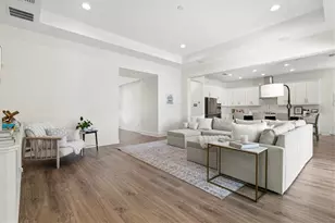 6152 Lungo Lago Dr, Sarasota, FL 34241 - Photo 14