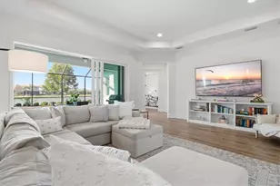 6152 Lungo Lago Dr, Sarasota, FL 34241 - Photo 12