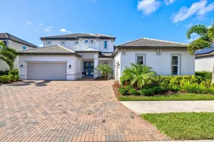 6152 Lungo Lago Dr, Sarasota, FL 34241 - Photo 4