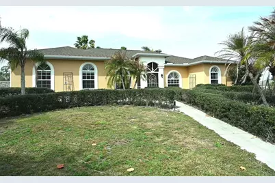 952 Bel Air Star Parkway, Sarasota, FL 34240 - Photo 4