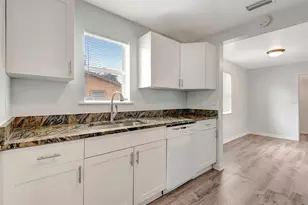 3016 17th St E, Bradenton, FL 34208 - Photo 10