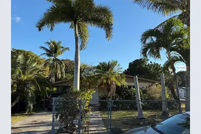 775 NW 3rd Terrace, Homestead, FL 33034 - Photo 2