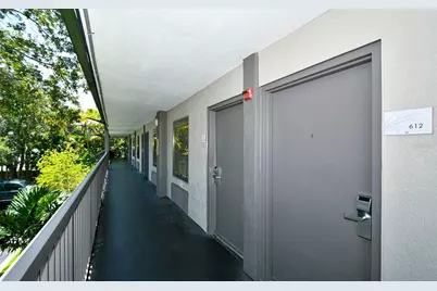 7150 N Tamiami Trail #S-612, Sarasota, FL 34243 - Photo 12