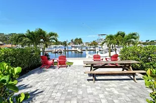 7150 N Tamiami Trl, Sarasota, FL 34243 - Photo 2