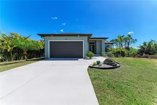 105 Cabana Way, Rotonda West, FL 33947 - Photo 2