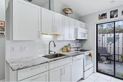 2927 61st Street W, Bradenton, FL 34209 - Photo 12