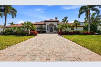 7637 Cove Terrace, Sarasota, FL 34231 - Photo 2