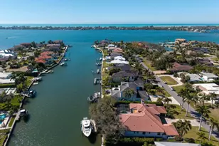 7637 Cove Terrace, Sarasota, FL 34231 - Photo 4