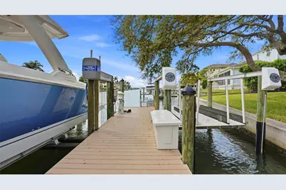 7637 Cove Terrace, Sarasota, FL 34231 - Photo 52