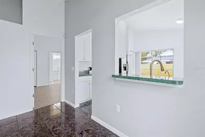 1077 N Jefferson Avenue, Sarasota, FL 34237 - Photo 12