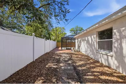 1077 N Jefferson Avenue, Sarasota, FL 34237 - Photo 28