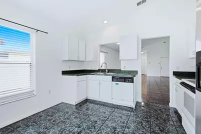 1077 N Jefferson Avenue, Sarasota, FL 34237 - Photo 16