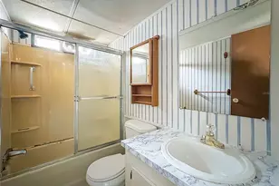 36700 Daisy Ln, Fruitland Park, FL 34731 - Photo 14