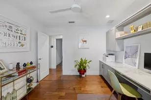 1661 S Jefferson Ave, Sarasota, FL 34239 - Photo 46