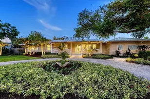 1661 S Jefferson Ave, Sarasota, FL 34239 - Photo 62