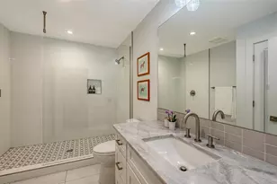 1661 S Jefferson Ave, Sarasota, FL 34239 - Photo 50