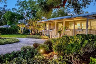 1661 S Jefferson Ave, Sarasota, FL 34239 - Photo 2