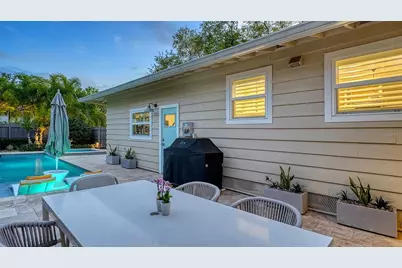 1661 S Jefferson Avenue, Sarasota, FL 34239 - Photo 58