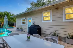 1661 S Jefferson Ave, Sarasota, FL 34239 - Photo 58