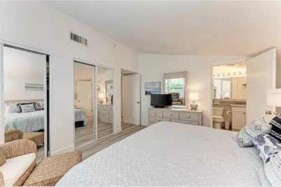 4725 Gulf Of Mexico Drive #309, Longboat Key, FL 34228 - Photo 18