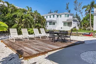 825 Tarawitt Dr, Longboat Key, FL 34228 - Photo 36