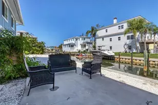825 Tarawitt Dr, Longboat Key, FL 34228 - Photo 34