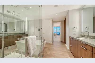1561 Gulf Of Mexico Drive #404, Longboat Key, FL 34228 - Photo 44