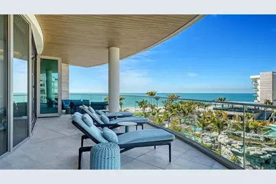 1561 Gulf Of Mexico Drive #404, Longboat Key, FL 34228 - Photo 10