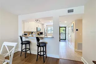 1510 Pelican Point Dr, Sarasota, FL 34231 - Photo 24