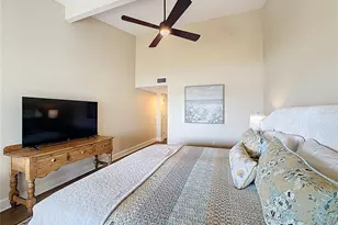 1510 Pelican Point Dr, Sarasota, FL 34231 - Photo 40