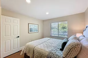 1510 Pelican Point Dr, Sarasota, FL 34231 - Photo 36