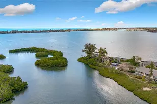 1510 Pelican Point Dr, Sarasota, FL 34231 - Photo 64