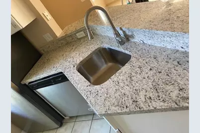 5611 Bidwell Parkway #103, Sarasota, FL 34233 - Photo 6