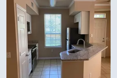 5611 Bidwell Parkway #103, Sarasota, FL 34233 - Photo 4