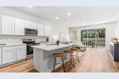 4040 Gold Dust Lane, Sarasota, FL 34243 - Photo 4