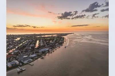 608 Gladstone Lane, Holmes Beach, FL 34217 - Photo 58