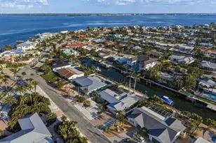 608 Gladstone Ln, Holmes Beach, FL 34217 - Photo 42