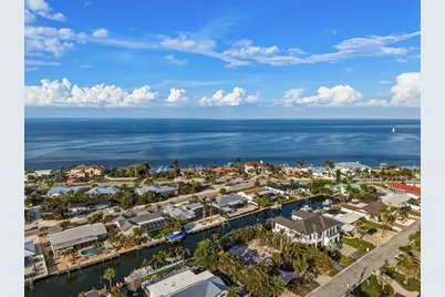 608 Gladstone Lane, Holmes Beach, FL 34217 - Photo 44