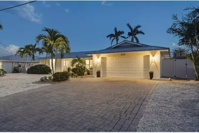 608 Gladstone Lane, Holmes Beach, FL 34217 - Photo 56