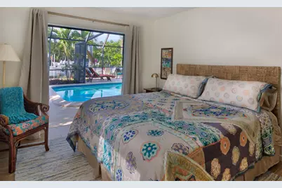 608 Gladstone Lane, Holmes Beach, FL 34217 - Photo 26